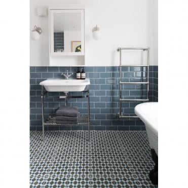 JIS Sussex Fletching Stainless Steel Heated Towel Rail